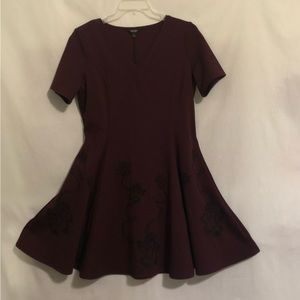 Simply Vera Verá Wang burgundy dress V-neck line princess cut & bottom flairs